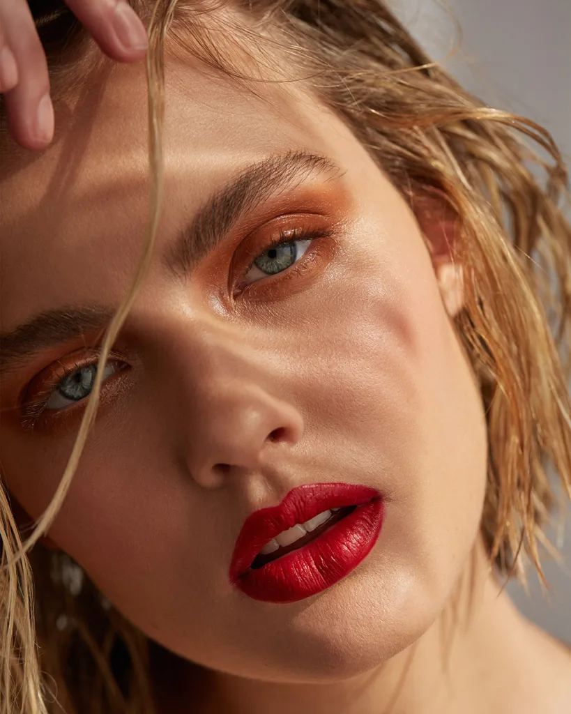 Hydra Gloss: Lábios Intensamente Hidratados e Radiantes 3 Adeisa Camargos Hydra Gloss: Lábios Intensamente Hidratados e Radiantes hydra gloss