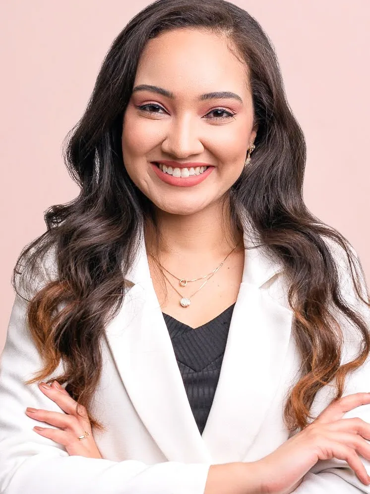 Dra. Adeisa Camargos, biomédica especialista em Estética Avançada e Tratamentos para acne