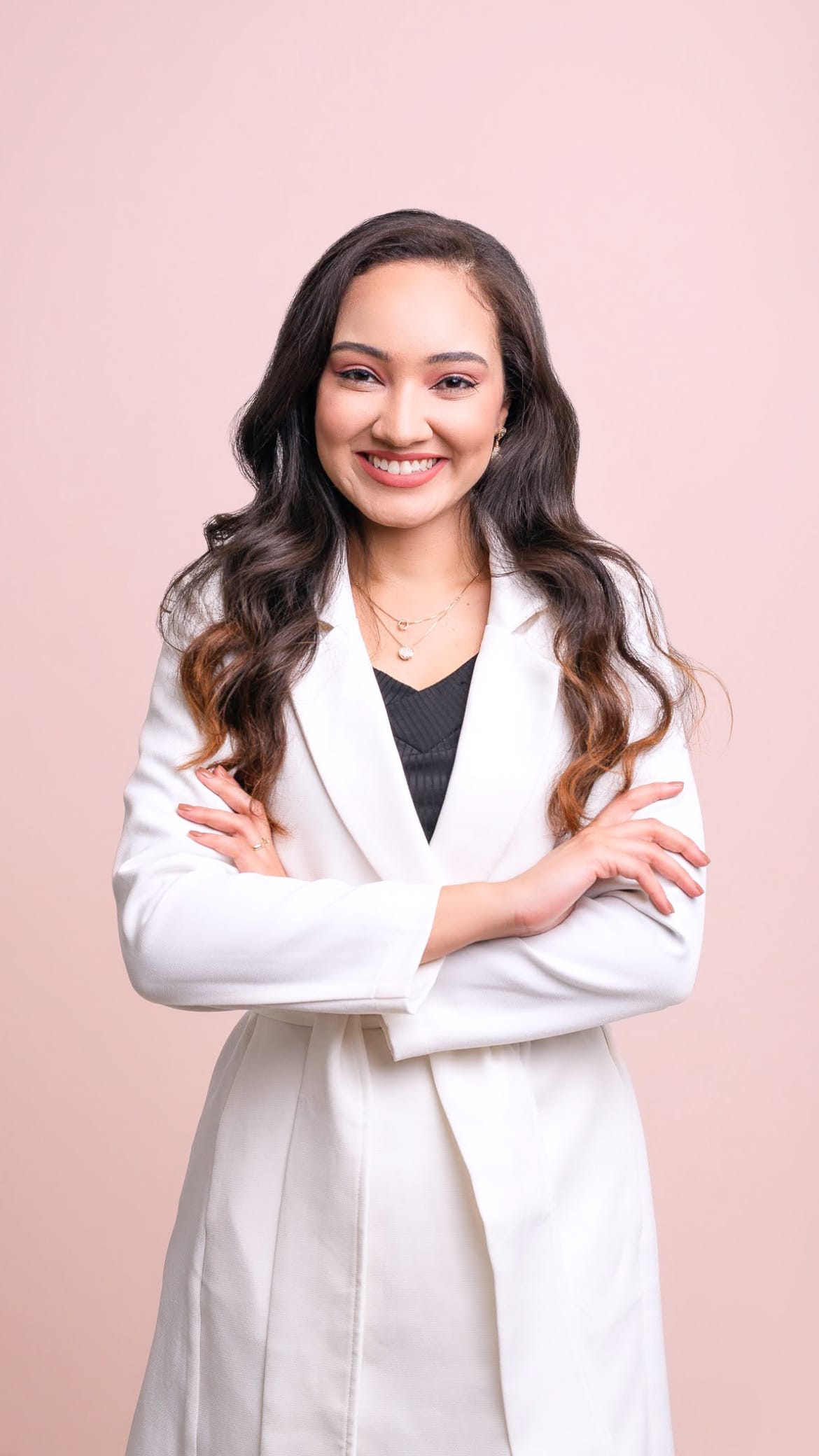 Dra. Adeisa Camargos - biomedicina estética - aplicação toxina botulínica